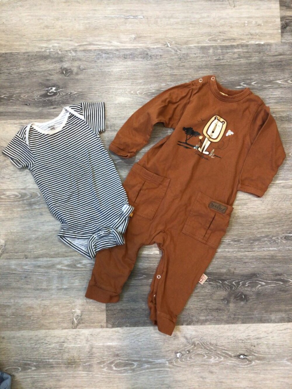 3/$10💕 10pc Infants Boys 12M 18M 24M Clothes Bundle - Picture 2 of 5